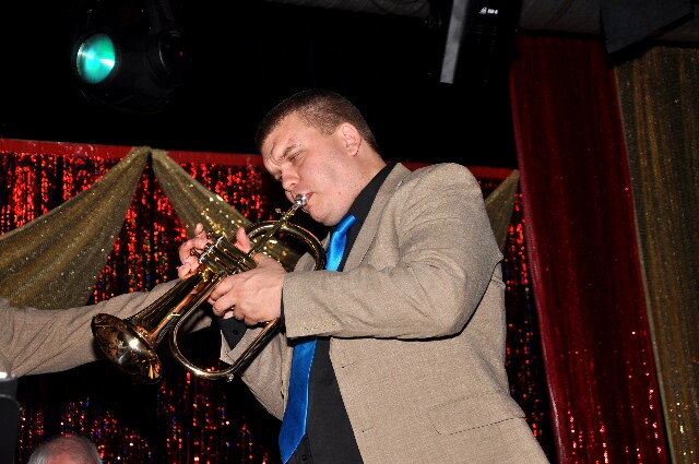 min 2008 11 08 fous swing 094